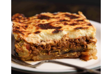 מוסקה יוונית (מכיל מוצרי חלב)