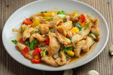 מוקפץ עוף עם ירקות